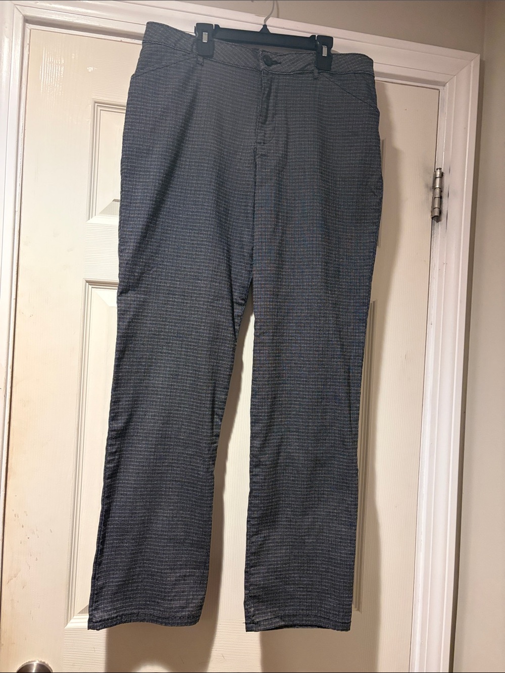Lee Women's Straight-Leg Mid Rise Pants and black & white plaid M